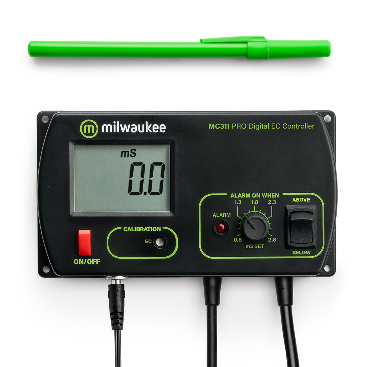 Milwaukee MC740 PRO Conductivity (EC) Controller and Pump Kit Milwaukee Instruments