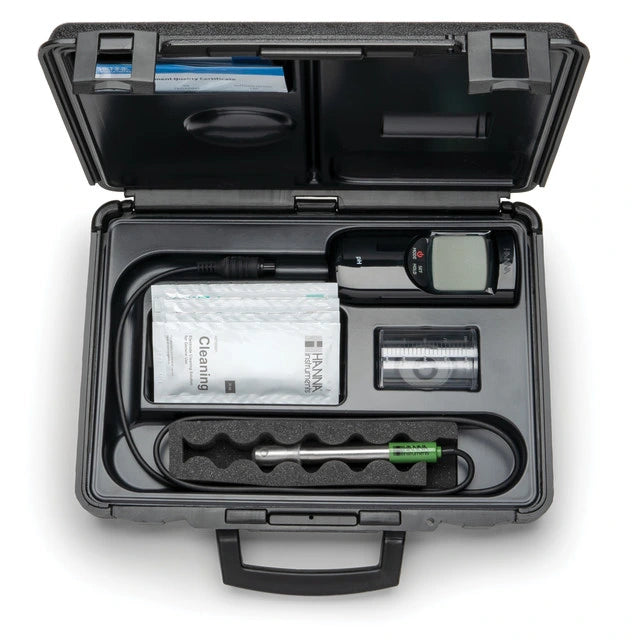 Hanna Instruments HI991001 Waterproof Portable pH & Temperature Meter